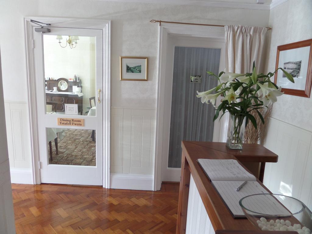 Ashdale Guest House Llandudno Exterior photo